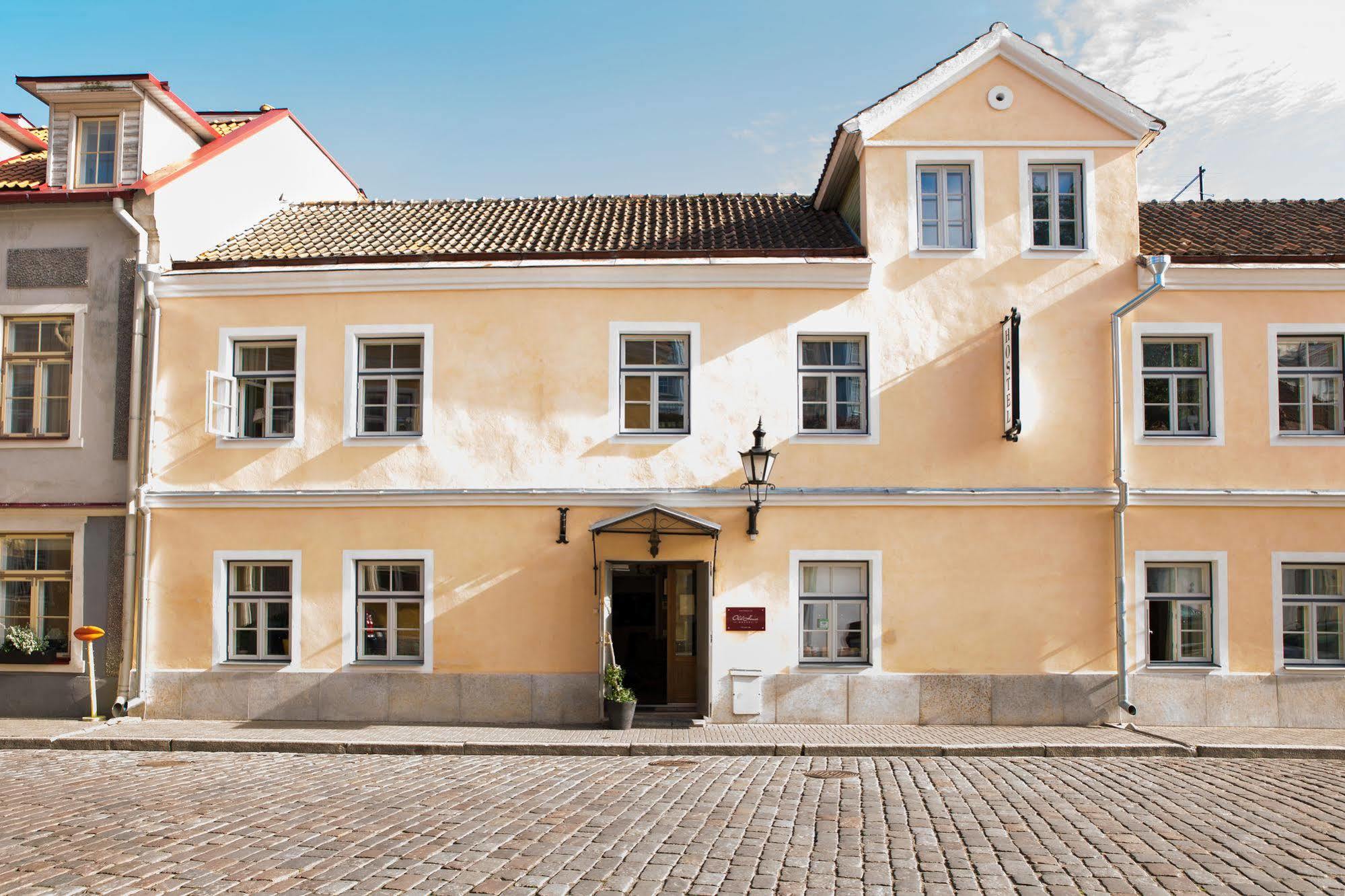 Oldhouse Hostel Tallinn Exterior photo